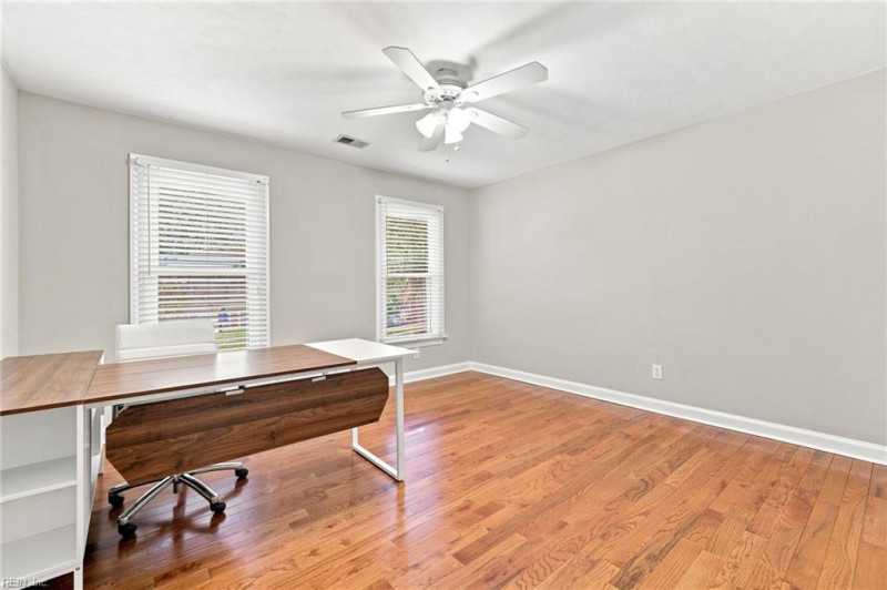 Photo 33 of 50 residential for sale in Chesapeake virginia Photo 33 of 50 residential for sale in Chesapeake virginia