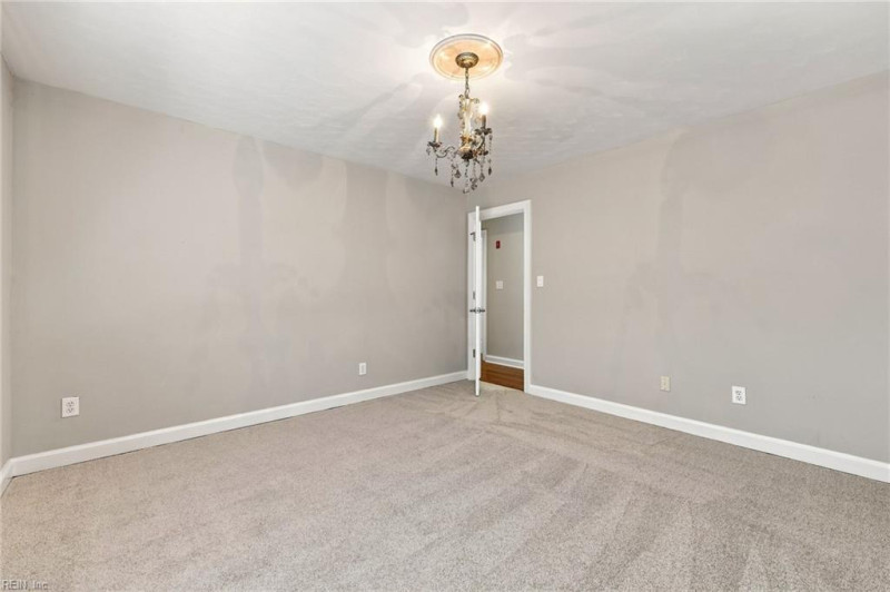 Photo 37 of 50 residential for sale in Chesapeake virginia Photo 37 of 50 residential for sale in Chesapeake virginia