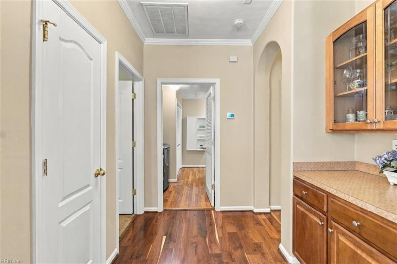Photo 17 of 34 residential for sale in Virginia Beach virginia