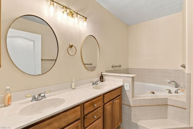 Photo 20 of 34 residential for sale in Virginia Beach virginia