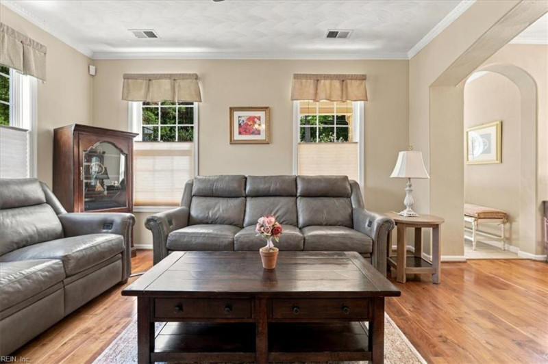 Photo 6 of 34 residential for sale in Virginia Beach virginia