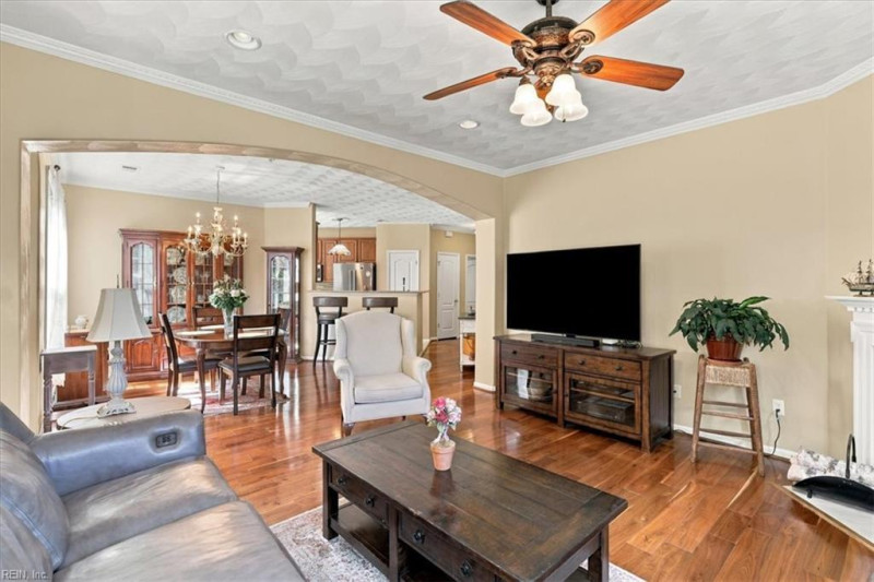 Photo 7 of 34 residential for sale in Virginia Beach virginia
