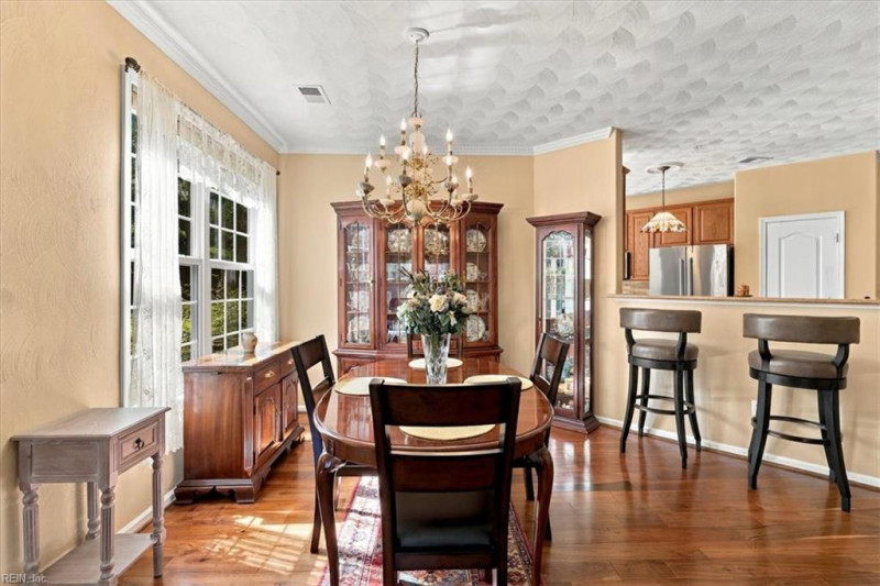 Photo 8 of 34 residential for sale in Virginia Beach virginia