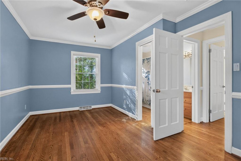 Photo 18 of 50 residential for sale in York County virginia