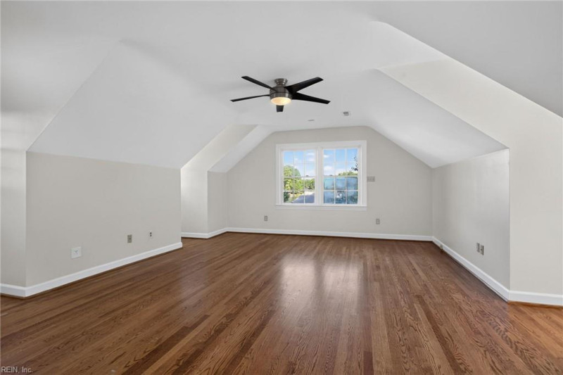 Photo 36 of 50 residential for sale in York County virginia