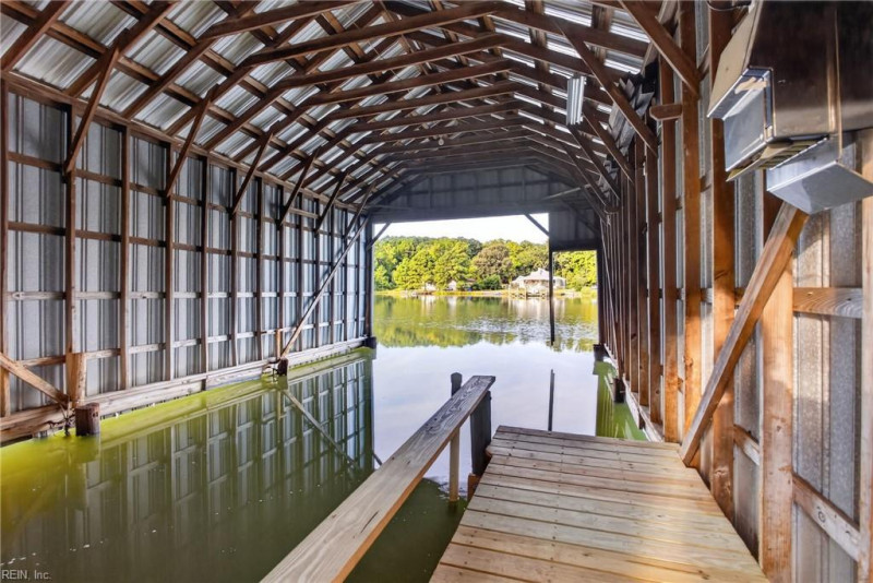 Photo 40 of 50 residential for sale in York County virginia
