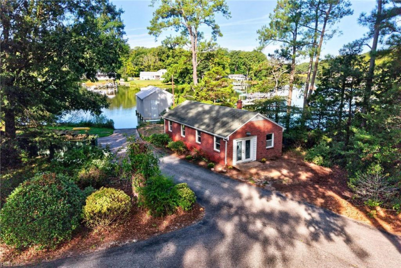 Photo 45 of 50 residential for sale in York County virginia