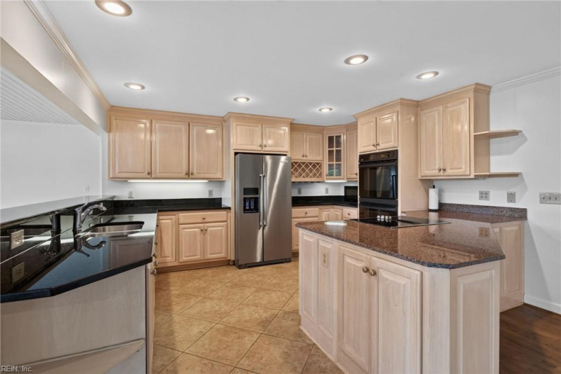 Photo 9 of 50 residential for sale in York County virginia