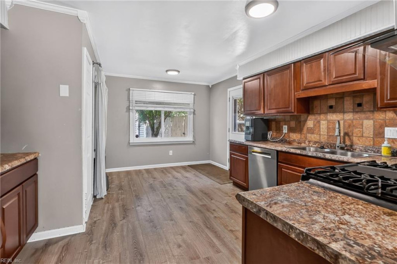 Photo 10 of 26 residential for sale in Virginia Beach virginia