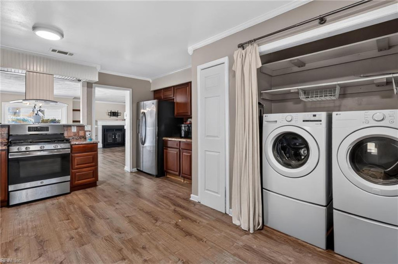 Photo 12 of 26 residential for sale in Virginia Beach virginia