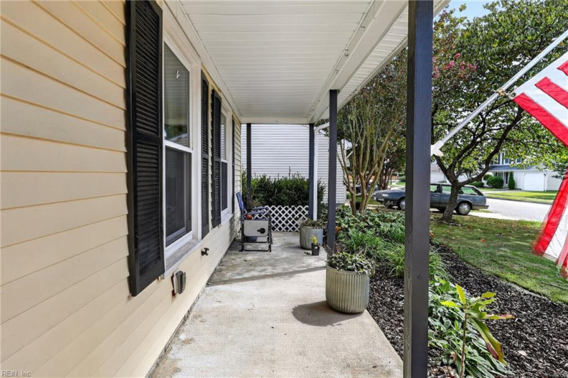Photo 3 of 26 residential for sale in Virginia Beach virginia