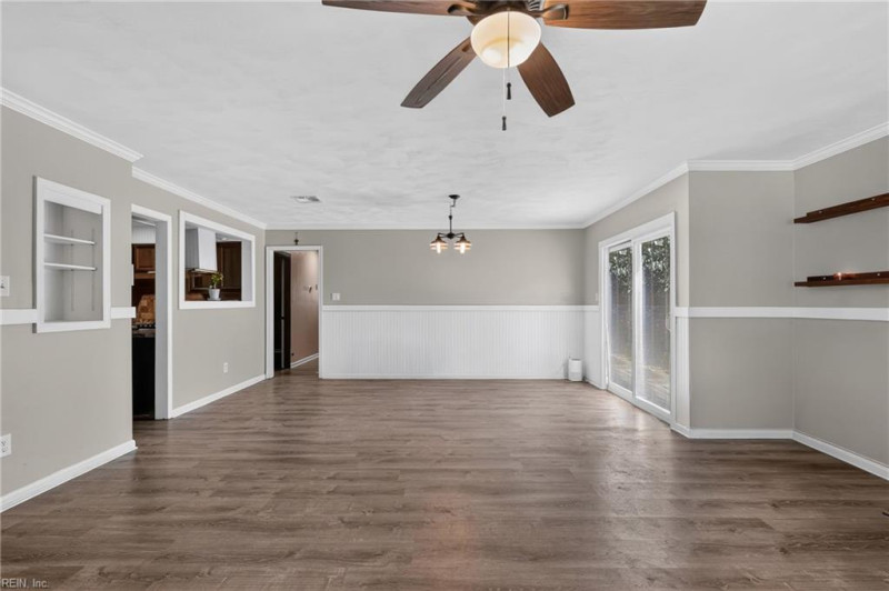 Photo 6 of 26 residential for sale in Virginia Beach virginia