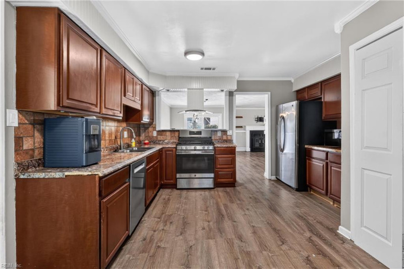 Photo 7 of 26 residential for sale in Virginia Beach virginia