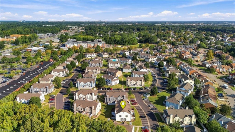 Photo 32 of 38 residential for sale in Chesapeake virginia Photo 32 of 38 residential for sale in Chesapeake virginia