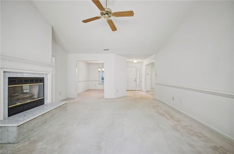 Photo 12 of 50 residential for sale in Chesapeake virginia