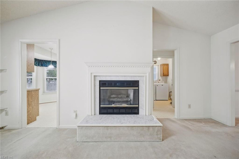 Photo 14 of 50 residential for sale in Chesapeake virginia