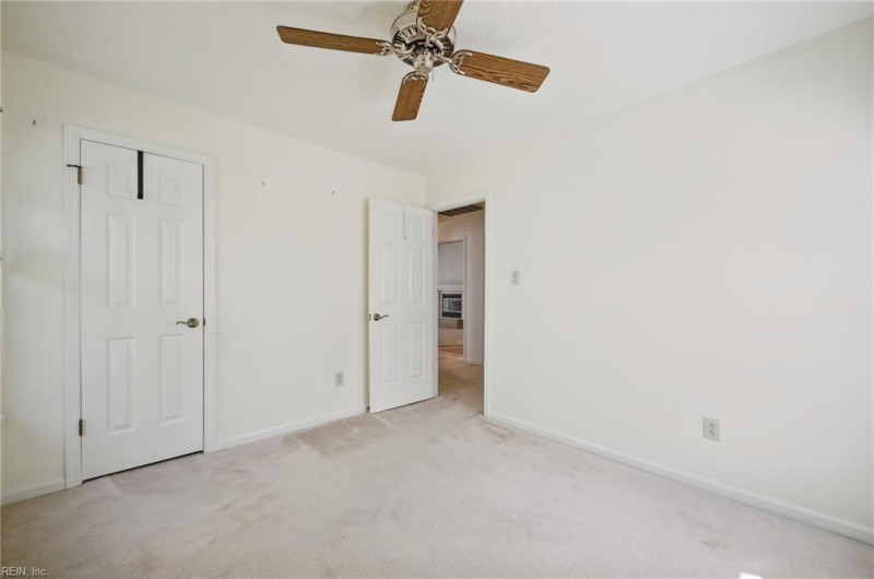 Photo 23 of 50 residential for sale in Chesapeake virginia