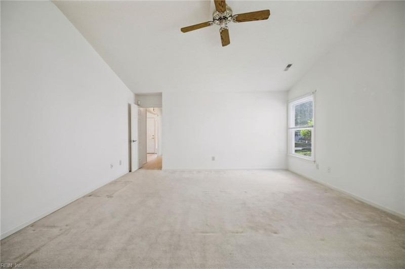 Photo 26 of 50 residential for sale in Chesapeake virginia