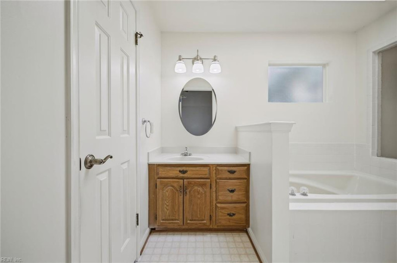 Photo 27 of 50 residential for sale in Chesapeake virginia