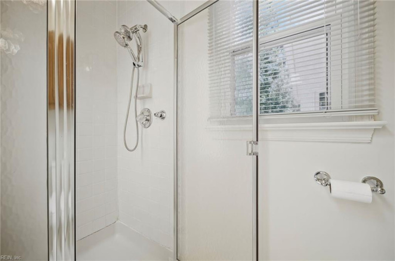 Photo 31 of 50 residential for sale in Chesapeake virginia