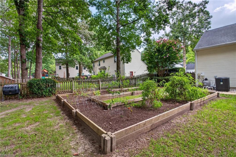 Photo 41 of 44 residential for sale in Chesapeake virginia Photo 41 of 44 residential for sale in Chesapeake virginia