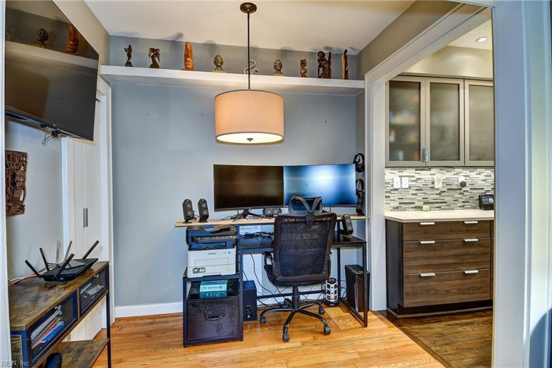 Photo 13 of 31 residential for sale in Norfolk virginia Photo 13 of 31 residential for sale in Norfolk virginia