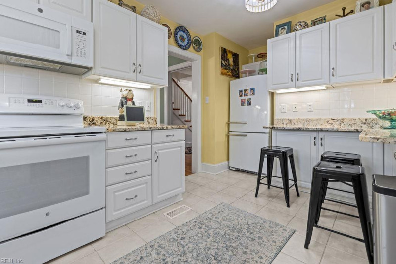 Photo 11 of 48 residential for sale in Franklin virginia