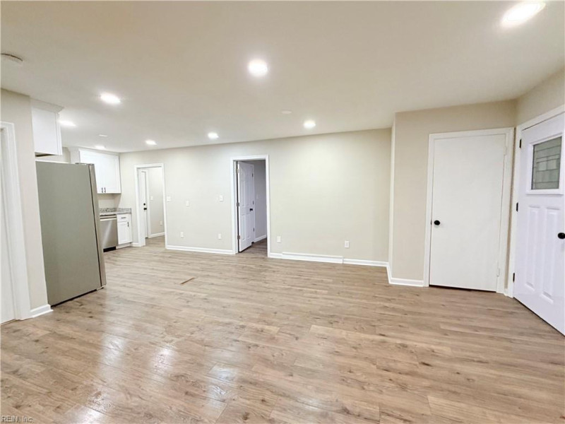 Photo 4 of 18 residential for sale in Newport News virginia