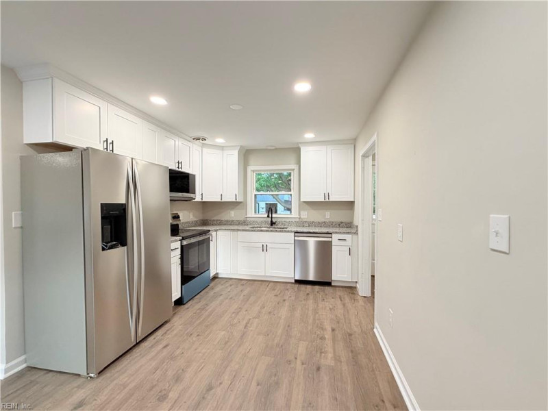 Photo 6 of 18 residential for sale in Newport News virginia