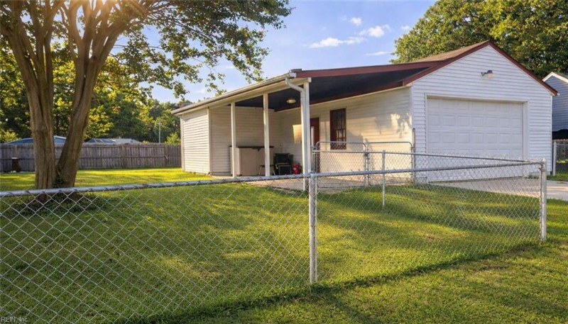 Photo 3 of 22 residential for sale in Chesapeake virginia Photo 3 of 22 residential for sale in Chesapeake virginia