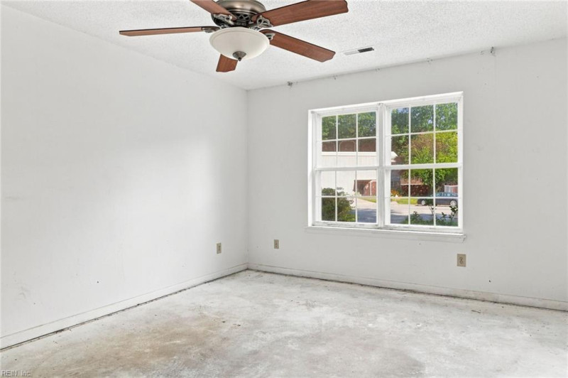 Photo 15 of 27 residential for sale in Virginia Beach virginia
