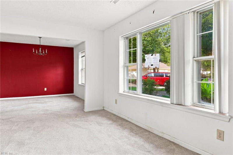 Photo 6 of 27 residential for sale in Virginia Beach virginia