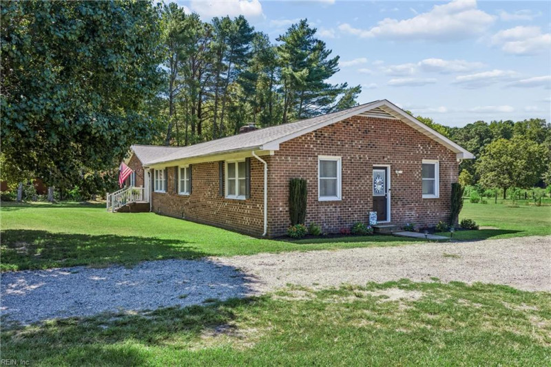 Photo 7 of 49 residential for sale in Gloucester County virginia Photo 7 of 49 residential for sale in Gloucester County virginia