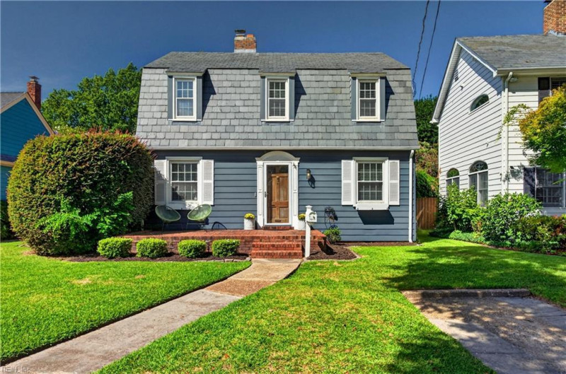 Photo 1 of 35 residential for sale in Norfolk virginia