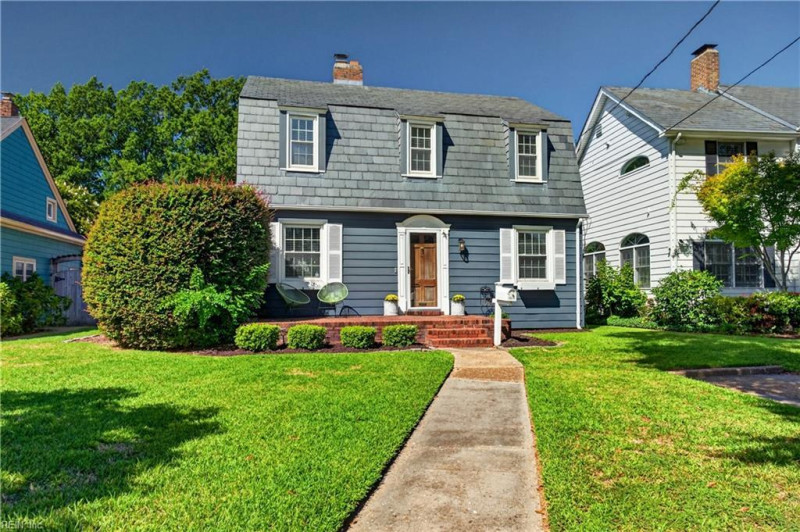Photo 2 of 35 residential for sale in Norfolk virginia