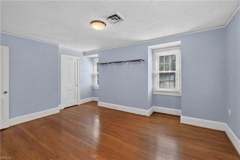 Photo 31 of 35 residential for sale in Norfolk virginia