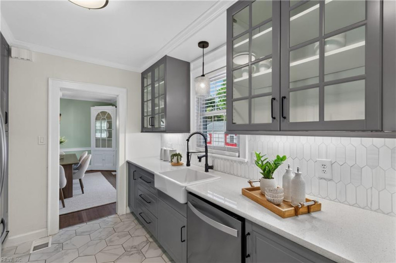Photo 9 of 35 residential for sale in Norfolk virginia