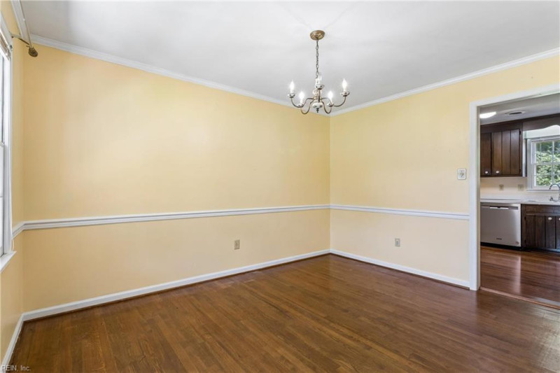 Photo 14 of 48 residential for sale in York County virginia