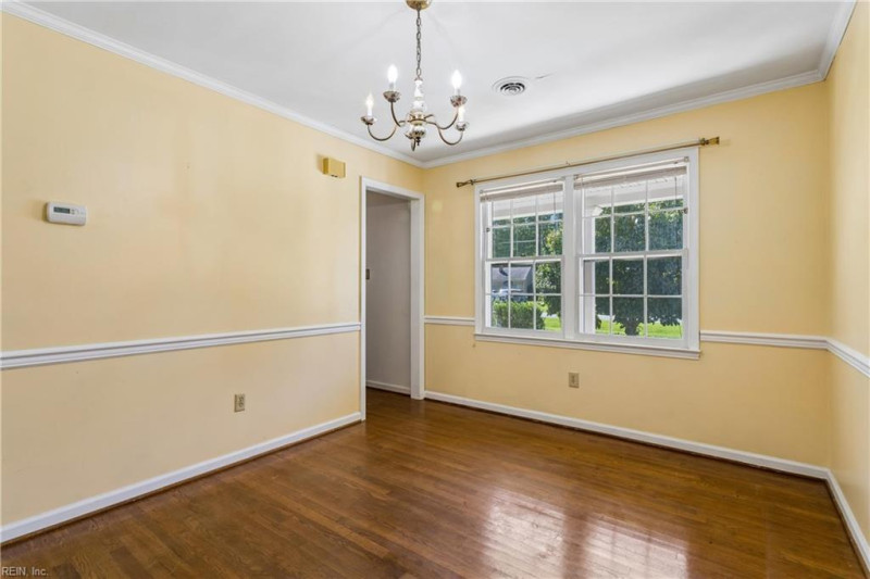 Photo 15 of 48 residential for sale in York County virginia