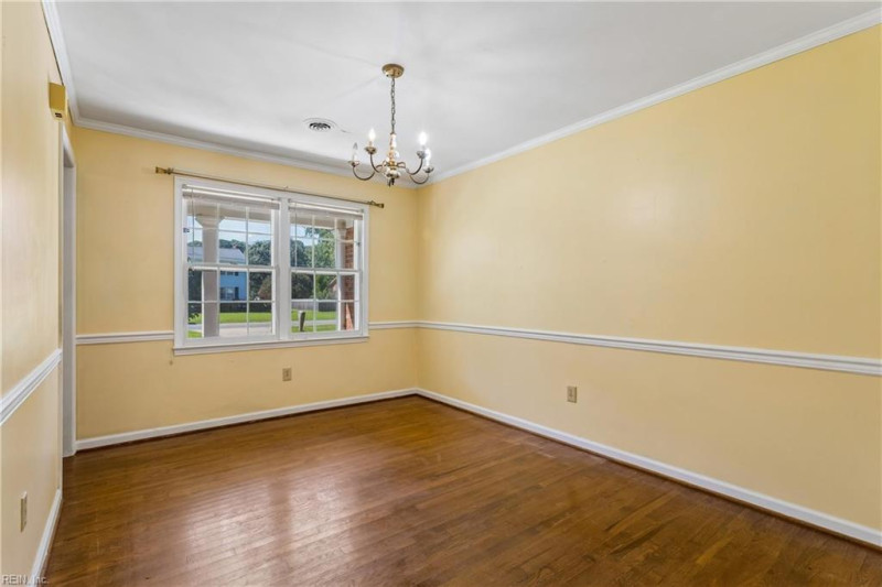 Photo 16 of 48 residential for sale in York County virginia