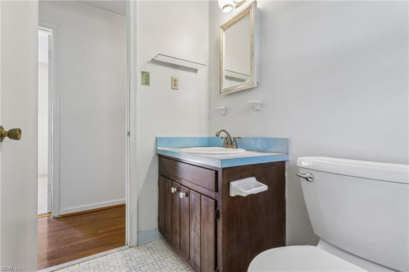 Photo 30 of 48 residential for sale in York County virginia