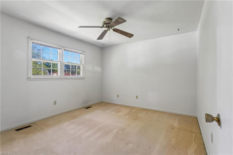 Photo 31 of 48 residential for sale in York County virginia