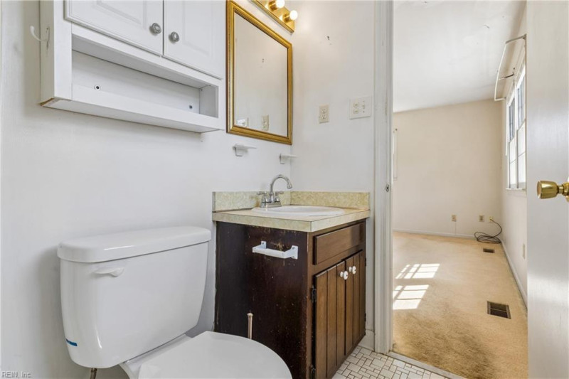 Photo 37 of 48 residential for sale in York County virginia