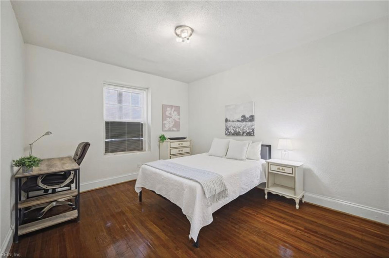 Photo 13 of 27 residential for sale in Norfolk virginia