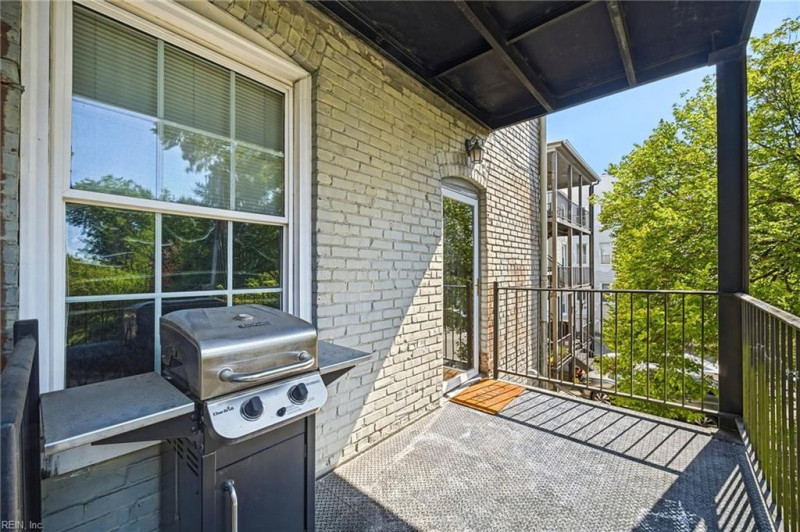 Photo 17 of 27 residential for sale in Norfolk virginia