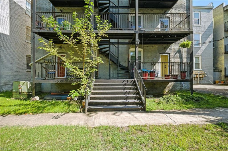Photo 21 of 27 residential for sale in Norfolk virginia