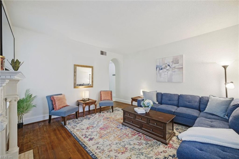 Photo 4 of 27 residential for sale in Norfolk virginia