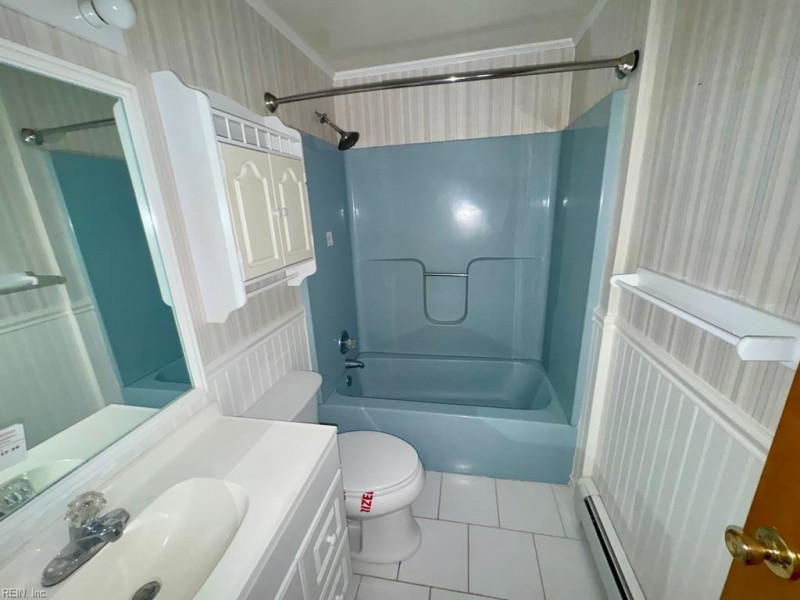 Photo 14 of 18 residential for sale in Portsmouth virginia
