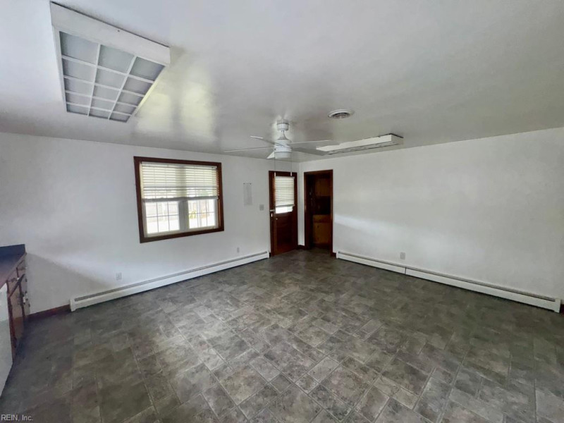 Photo 6 of 18 residential for sale in Portsmouth virginia