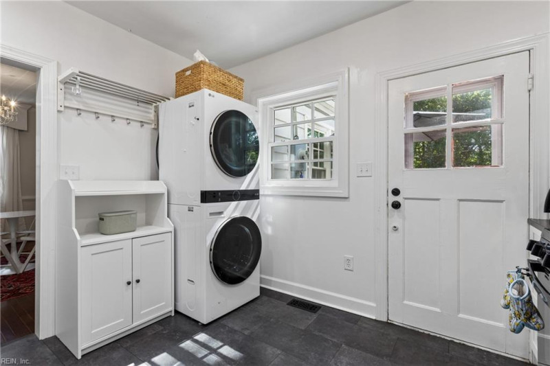 Photo 19 of 46 residential for sale in Newport News virginia